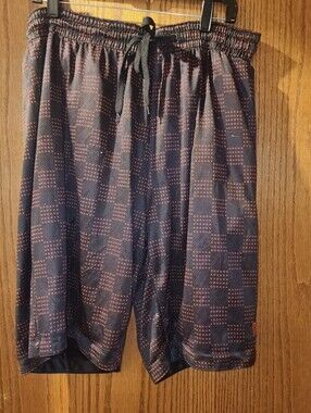Men's Everlast Black Athletic Reversiable Shorts with Burgundy Dot Pattern XL